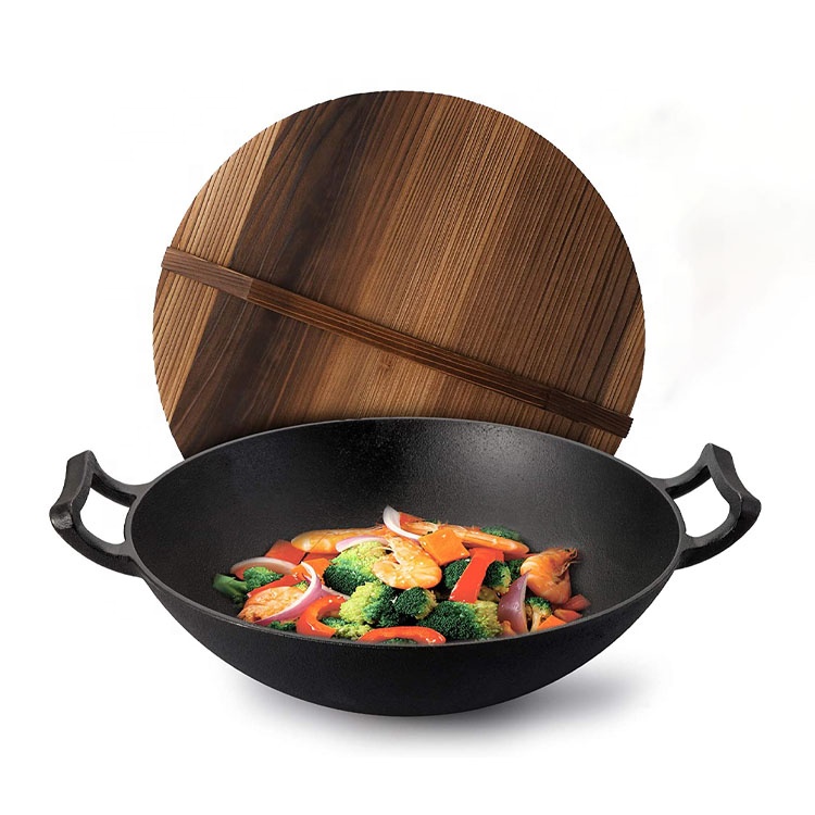 14-INCH (36 CM) CAST IRON WOK SET, WOODEN LID